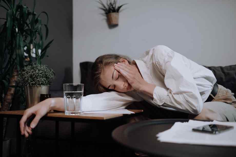Que peut cacher une grande fatigue persistante ? 5 remèdes efficaces-Les Fables de la Fontaine